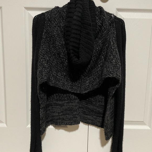 Sarah Pacini knit sweater (O/S) - Picture 2 of 4